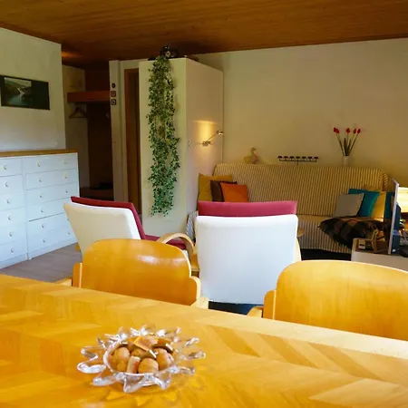 Zapfe - Kueenzi Appartement-fewo- Dusche Oder Bad- Wc 6-bettwohnung By Interhome شقة